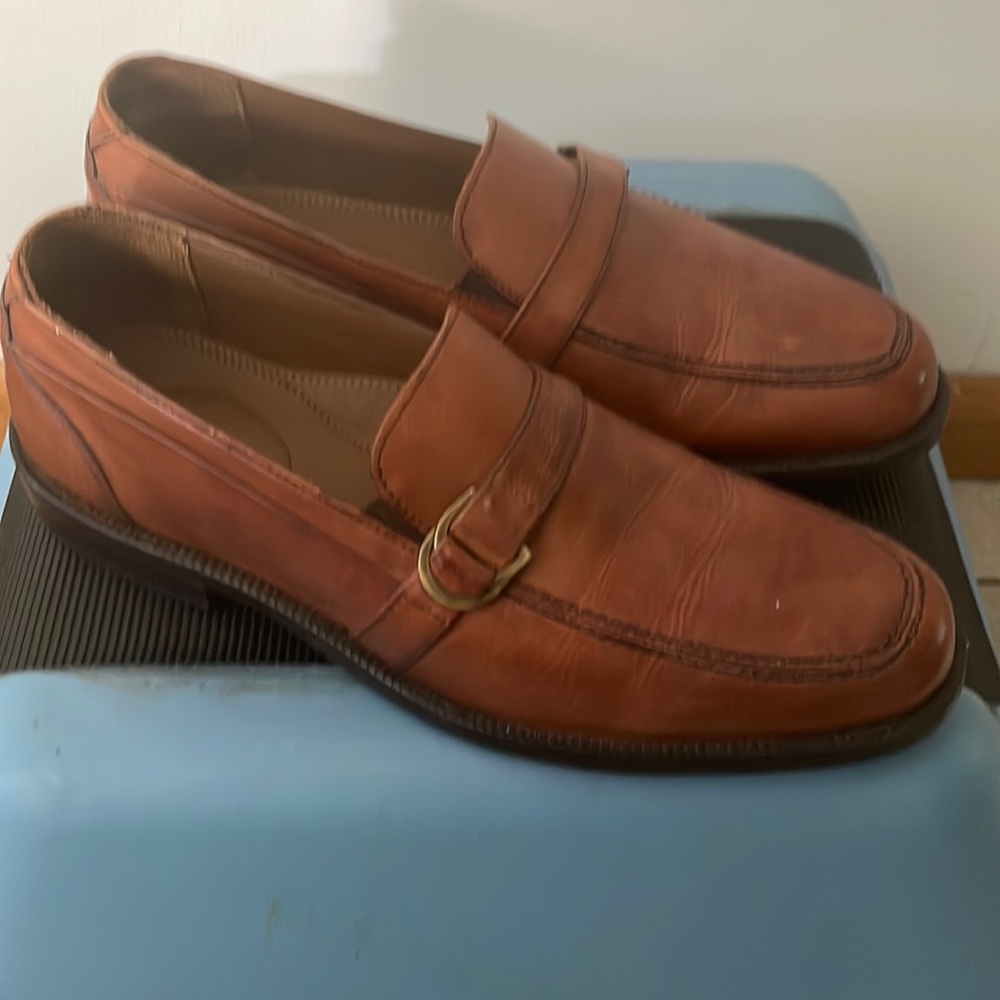 Bostnian slip ons